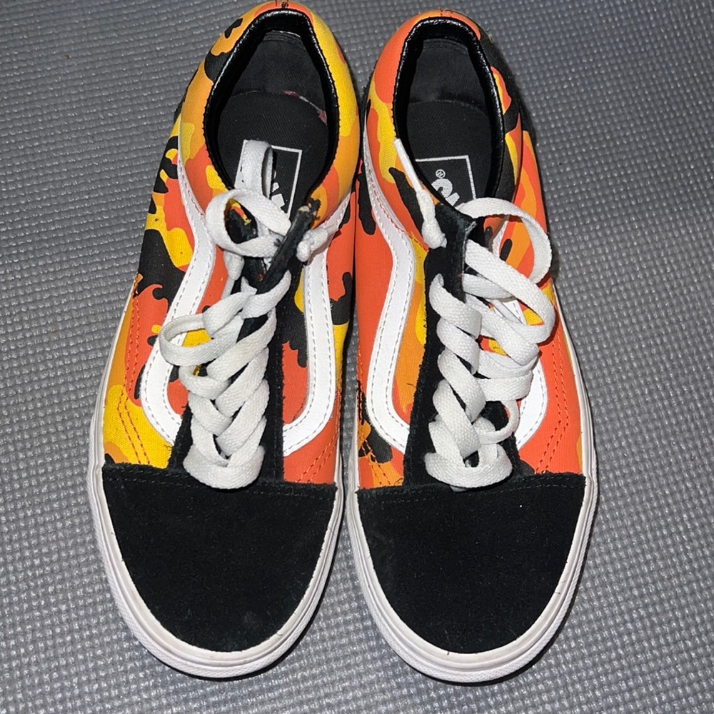Camo vans low